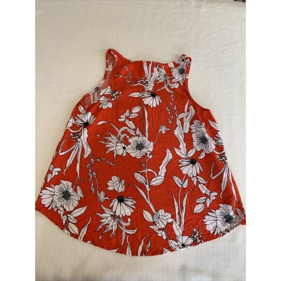 Lover Fire Shirt Women’s Sleeveless White Red White Floral Medium Tank Top - Picture 5 of 5